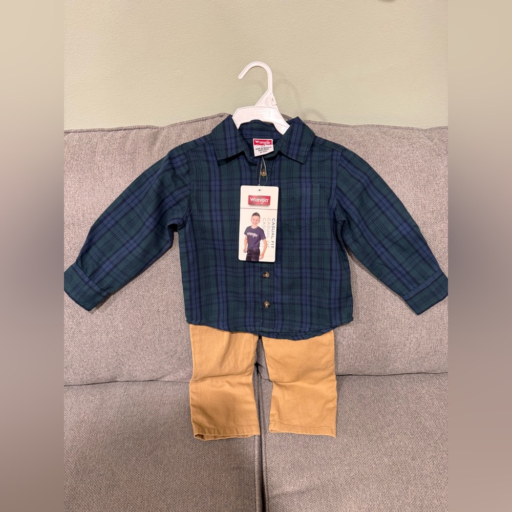 Wrangler toddler boy 2 piece flannel and khaki size 2T